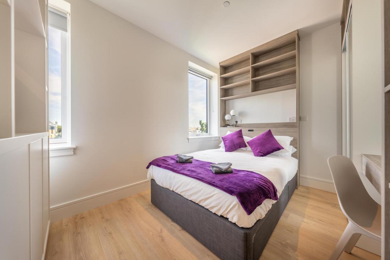 Cozy Apartments - Free Wifi And Parking Onsite Feltham Eksteriør billede