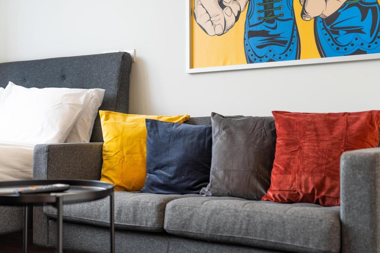 Cozy Apartments - Free Wifi And Parking Onsite Feltham Eksteriør billede
